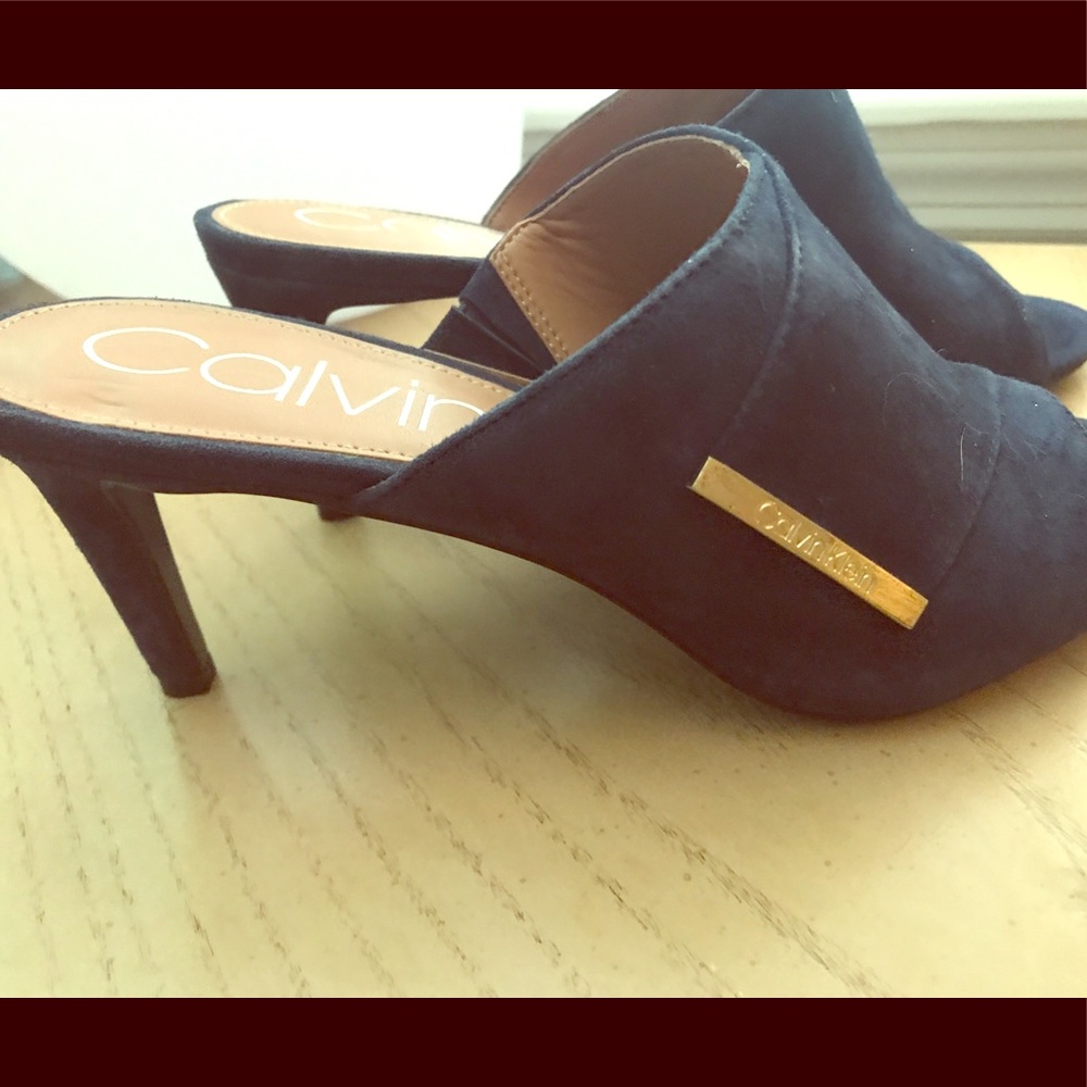 Open toe and back heels